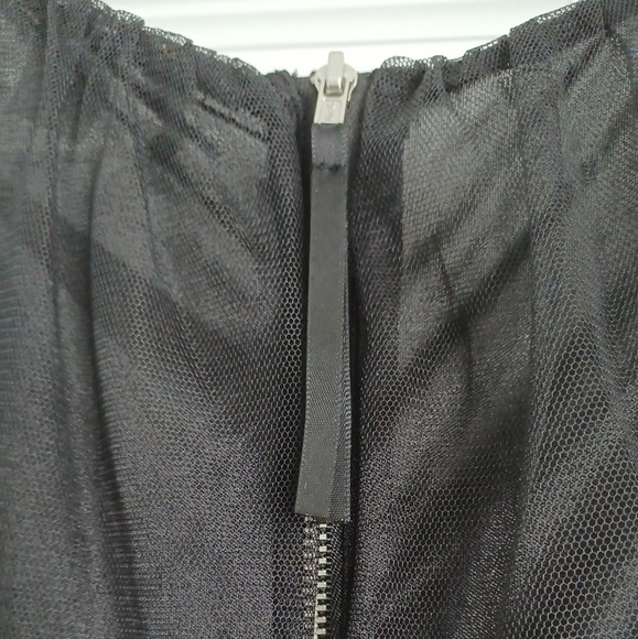 H & M Divided tulle dress. - Picture 11 of 12